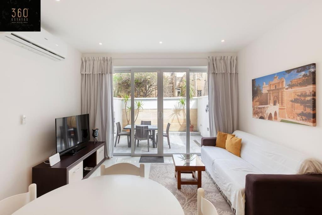 Comfy Apt With Terrace, 5 Mins To Sliema Ferries By 360 Estates Gżira Kültér fotó