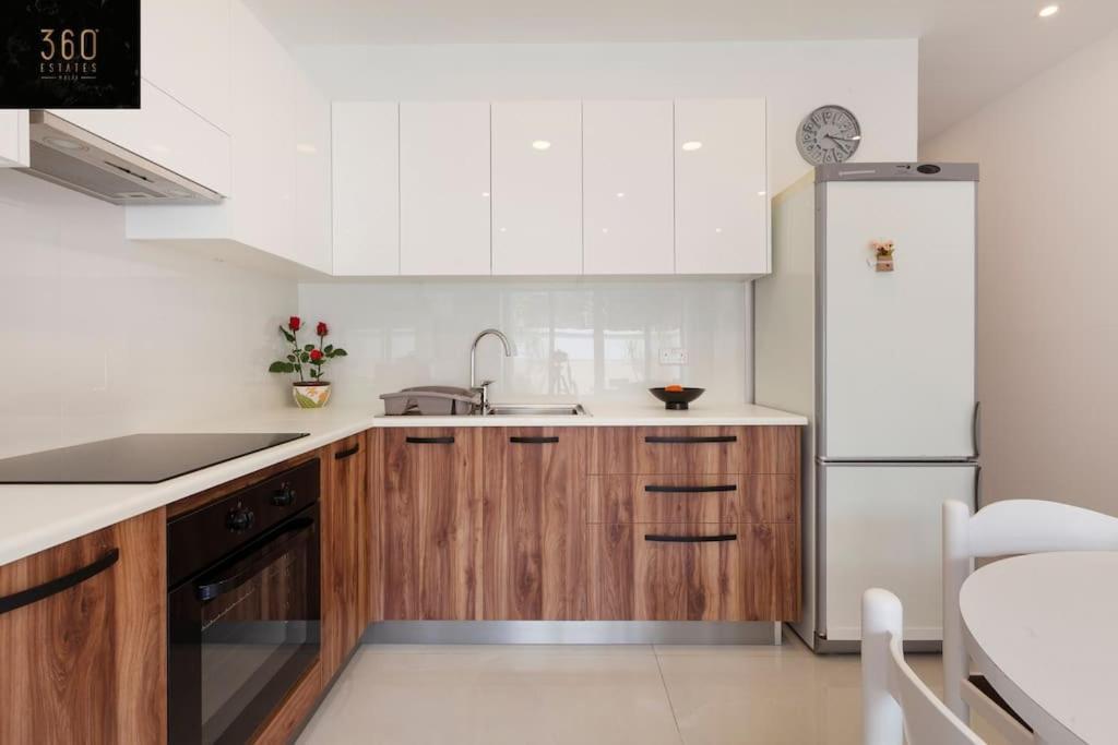 Comfy Apt With Terrace, 5 Mins To Sliema Ferries By 360 Estates Gżira Kültér fotó
